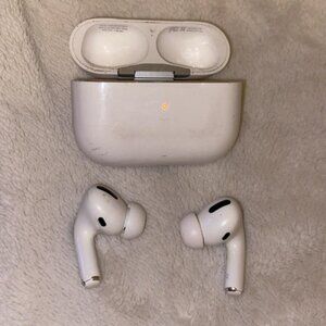 Apple AirPod Pros(READ DESC)